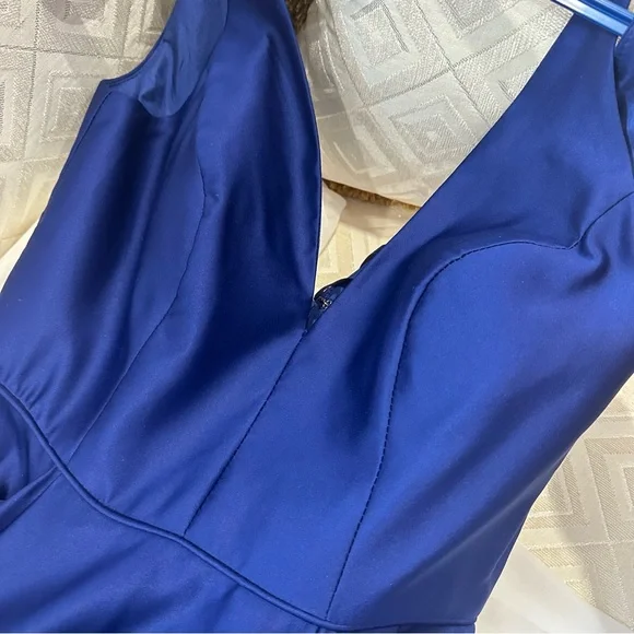 Prom dress - Picture 2 of 4